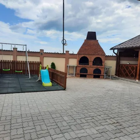 Konukevi Pensiunea Deeamar Navodari